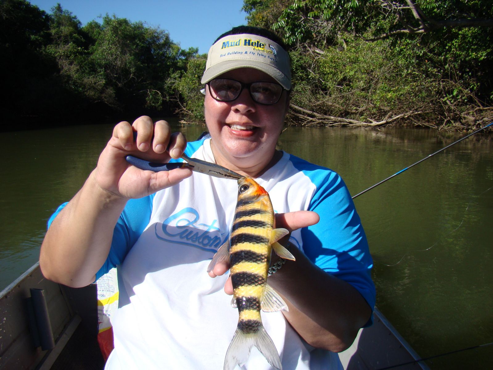 My wife ..  Fishery Crystal River tributary  River Araguaia (Brazil)